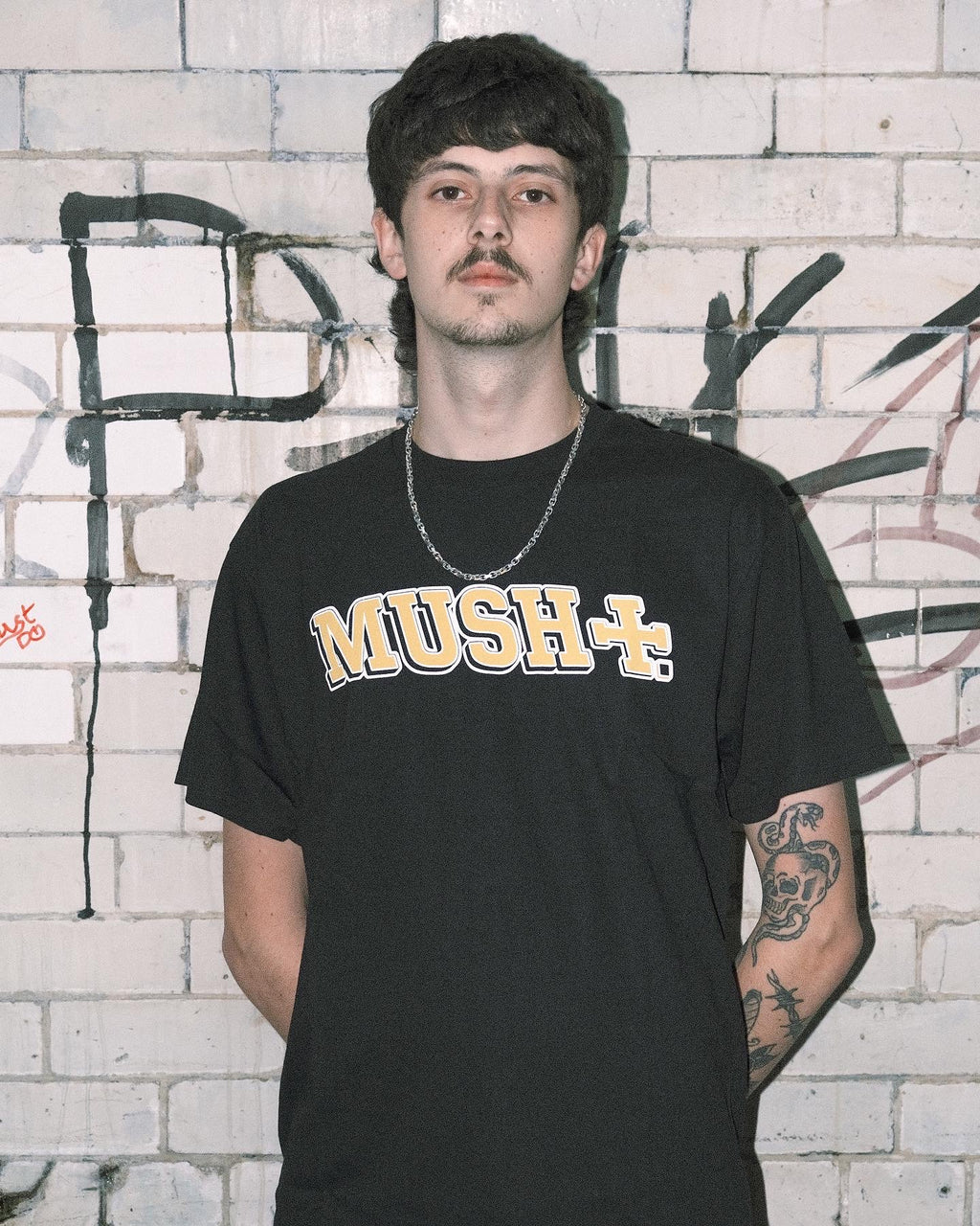 MIZLA SLIM LEMON/BLACK TEE